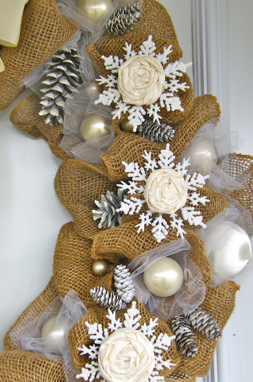 elegant-burlap-wreath