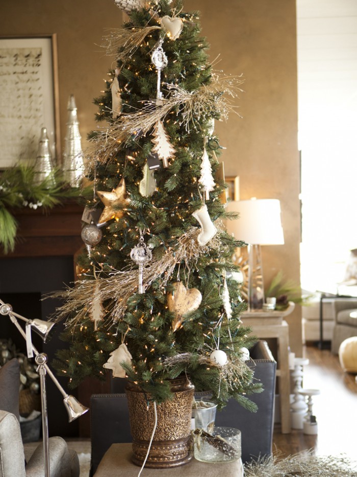 natural-christmas-tree-indoor-decor