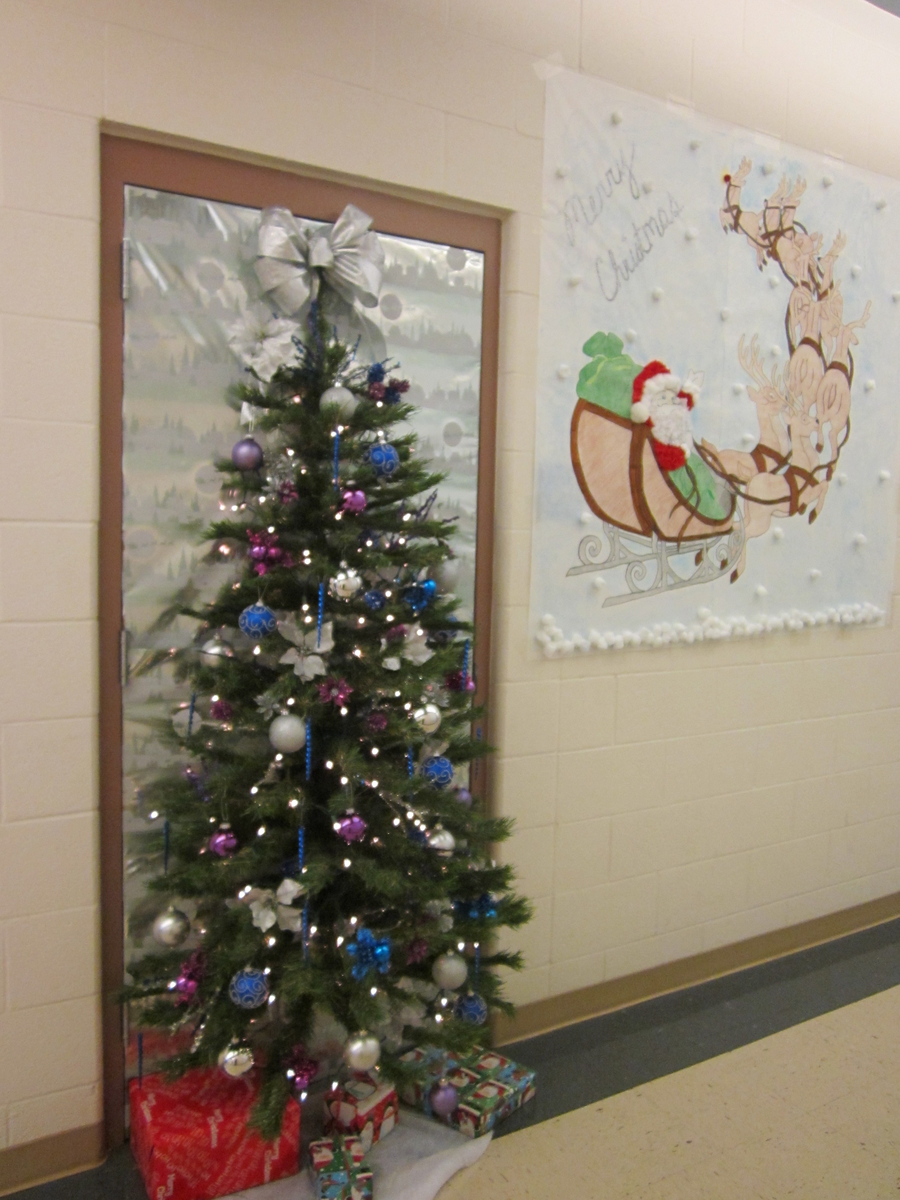 office-christmas-door-decorating-ideas
