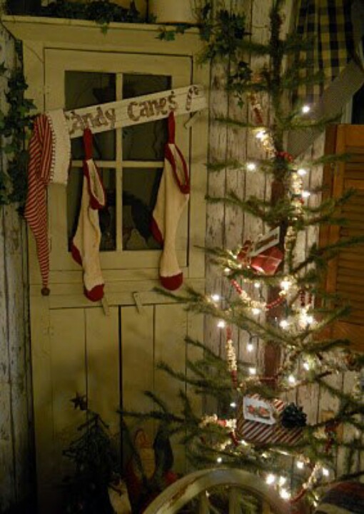 primitive-country-christmas-stockings