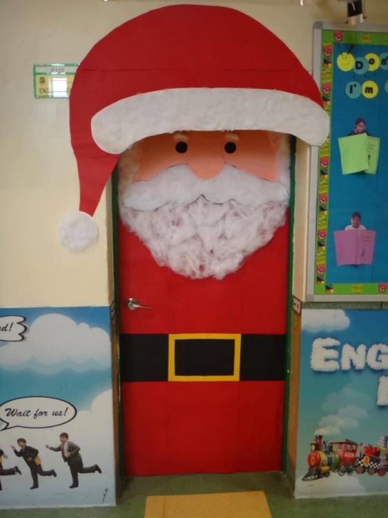 santa-classroom-door-decoration-christmas