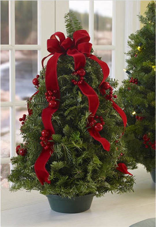 small-apartment-christmas-tree-decoration
