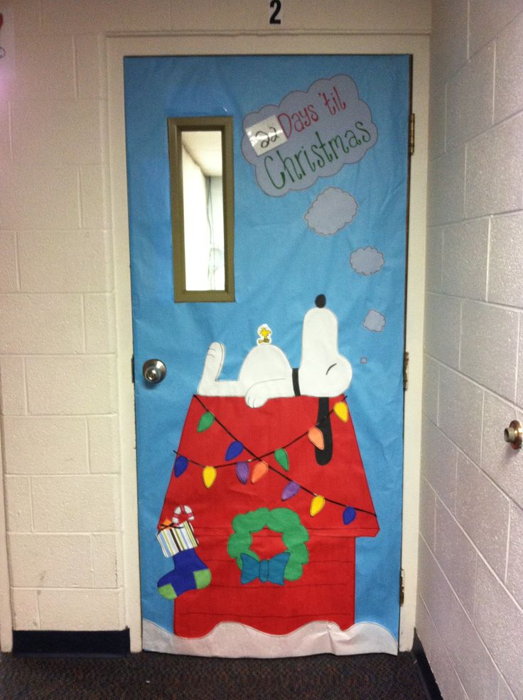 snoopy-christmas-door-decoration