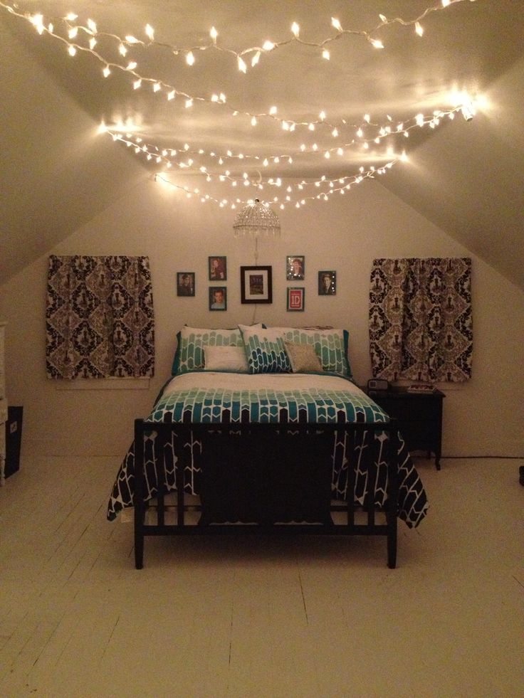 teen-bedrooms-with-christmas-lights