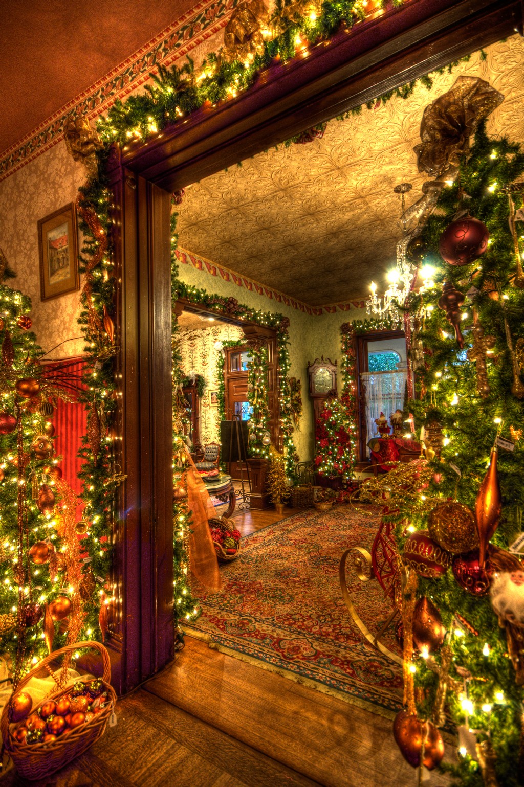victorian-christmas-decorations