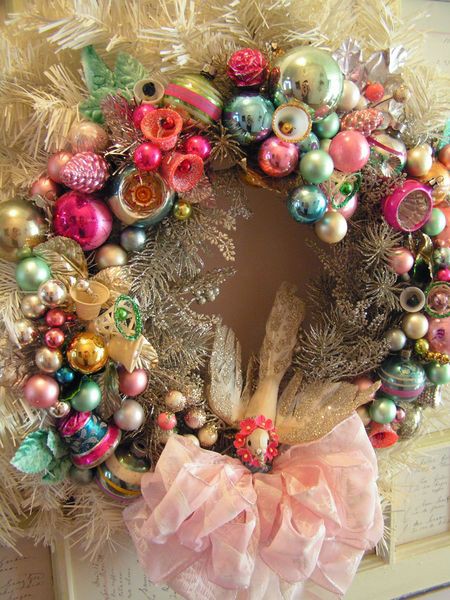 vintage-christmas-ornament-wreath