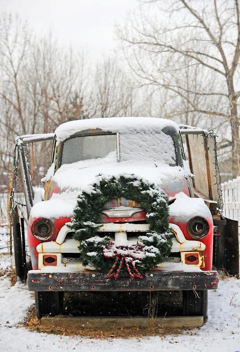 vintage-christmas-truck