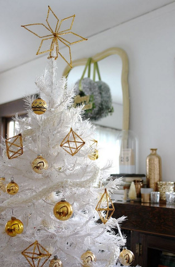 white-with-gold-christmas-tree-ornaments