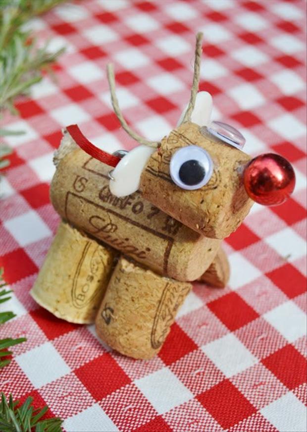 wine-cork-christmas-reindeer-craft