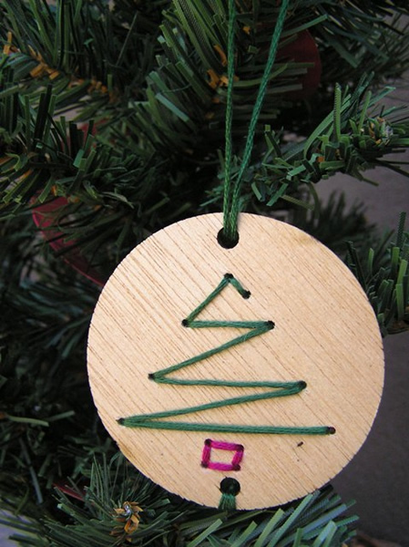 wooden-christmas-tree-ornament