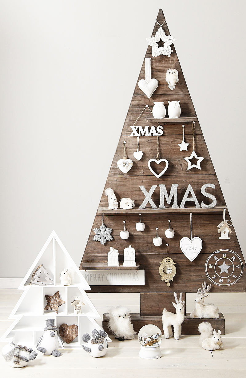 wooden-pallet-christmas-tree