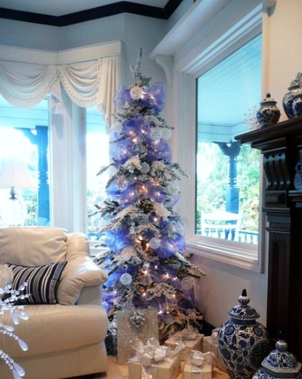 blue-with-white-christmas-tree-decorations-ideas