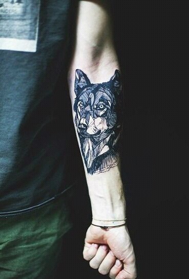 awesome-wolf-tattoo-on-hand