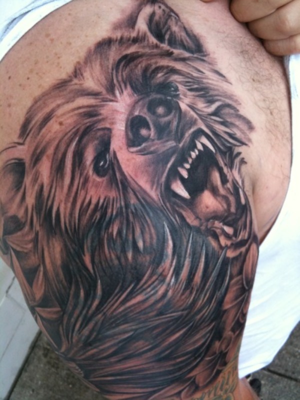 bear-tattoo-on-shoulder