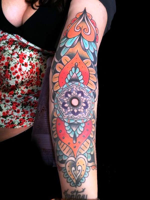 beautiful-woman-arm-flower-tattoos-new