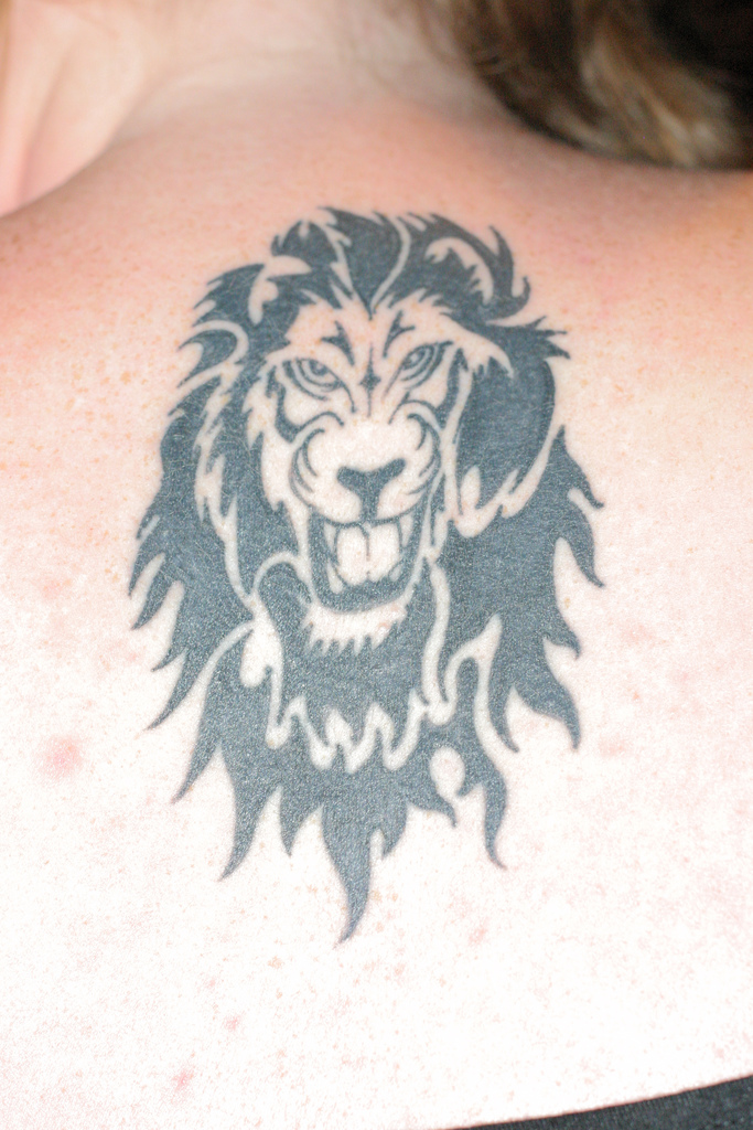 black-lion-tattoo