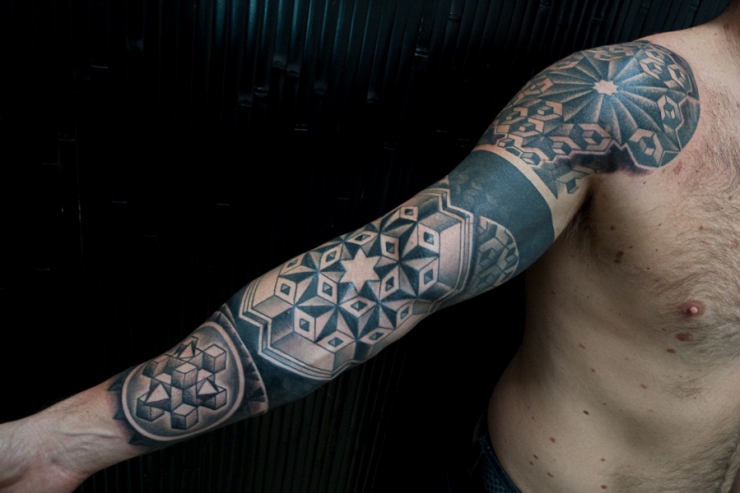 black-and-white-geometric-tattoo-sleeve
