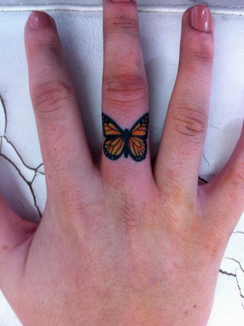butterfly-finger-tattoo-2016