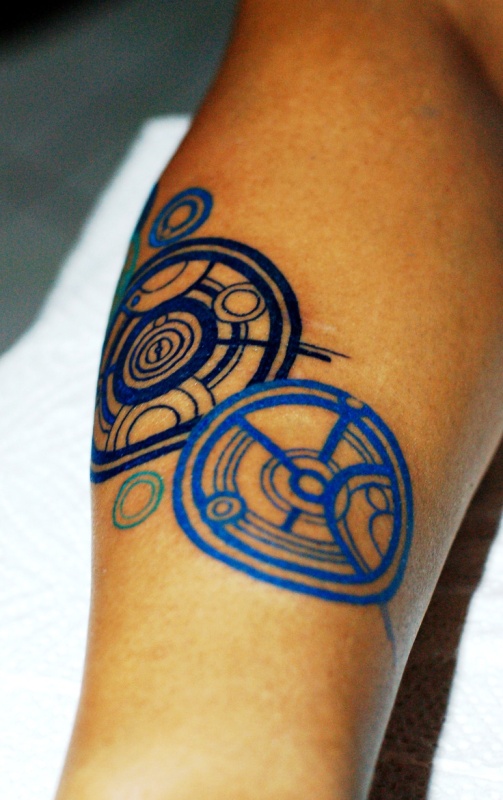 colored-geometric-tattoo