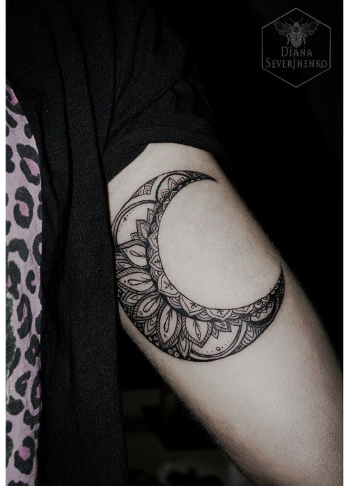 crescent-moon-tattoo-pinterest