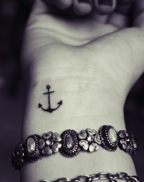 cute-small-anchor-tattoo