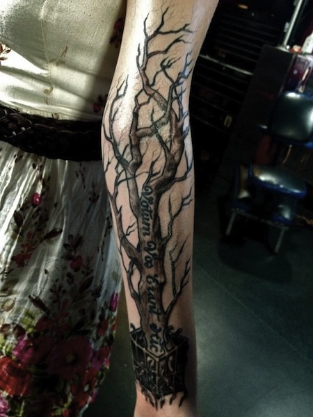 dark-tree-tattoo-designs