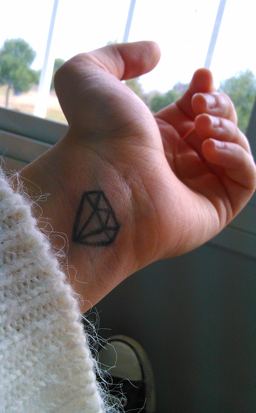 diamond-tattoo-on-wrist