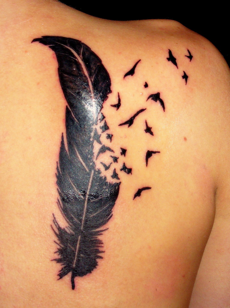 feather-tattoo-girl