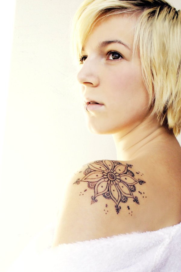flower-shoulder-tattoo-designs