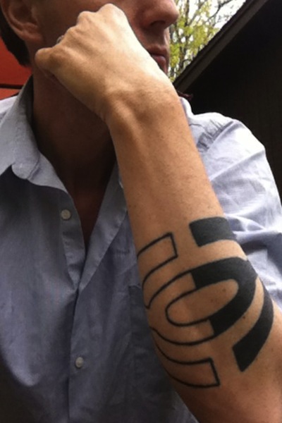 forearm-simple-geometric-tattoo