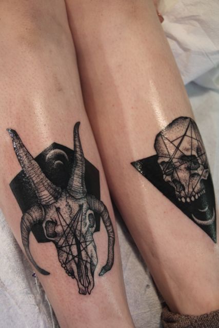 geometric-animal-skull-tattoo