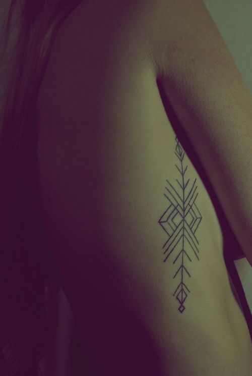 geometric-arrow-tattoo-ideas