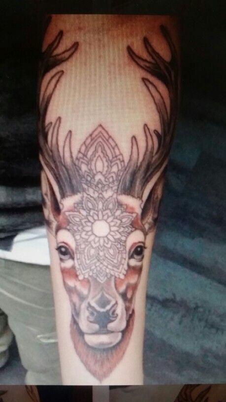 geometric-black-and-grey-tattoos-hind