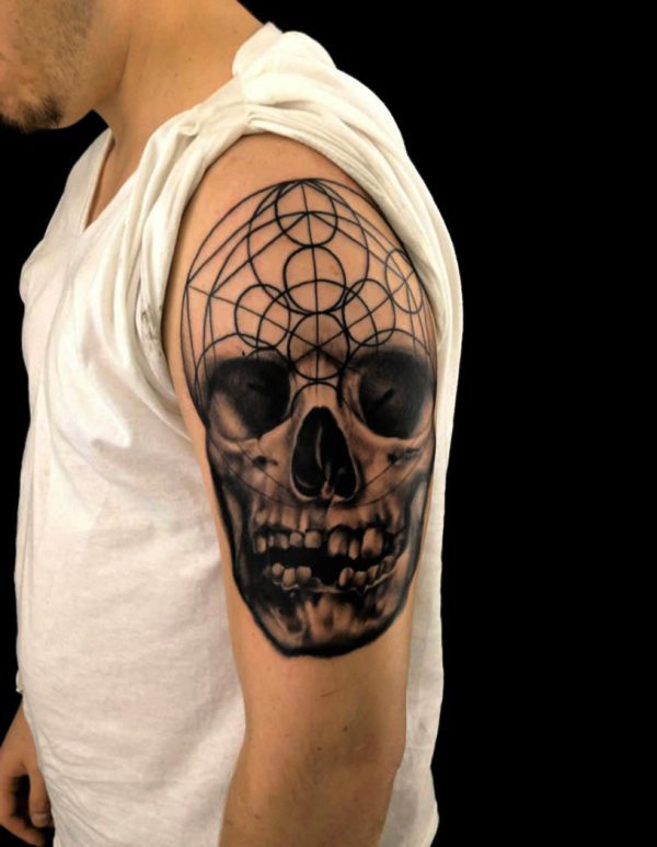 geometric-circle-tattoo-shoulder-ideas