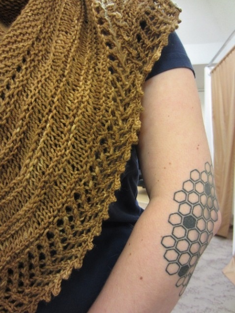 geometric-honeycomb-tattoo