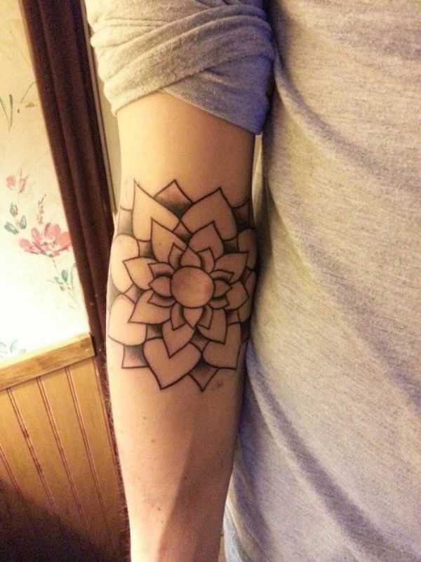 geometric-lotus-flower-tattoos