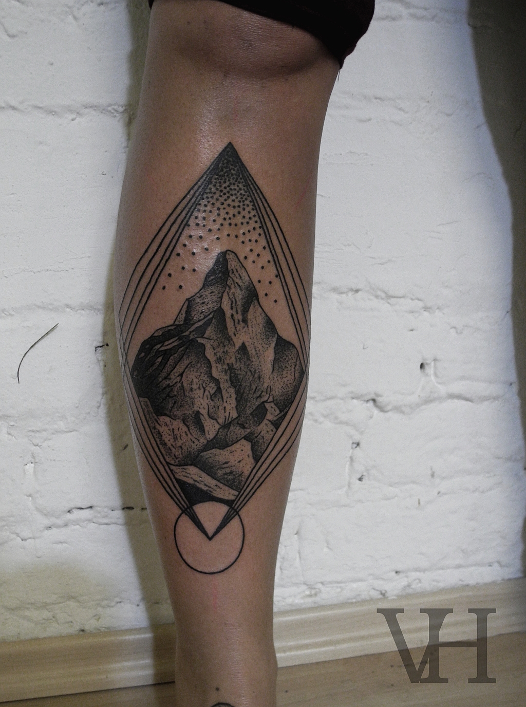 geometric-mountain-tattoo-ideas