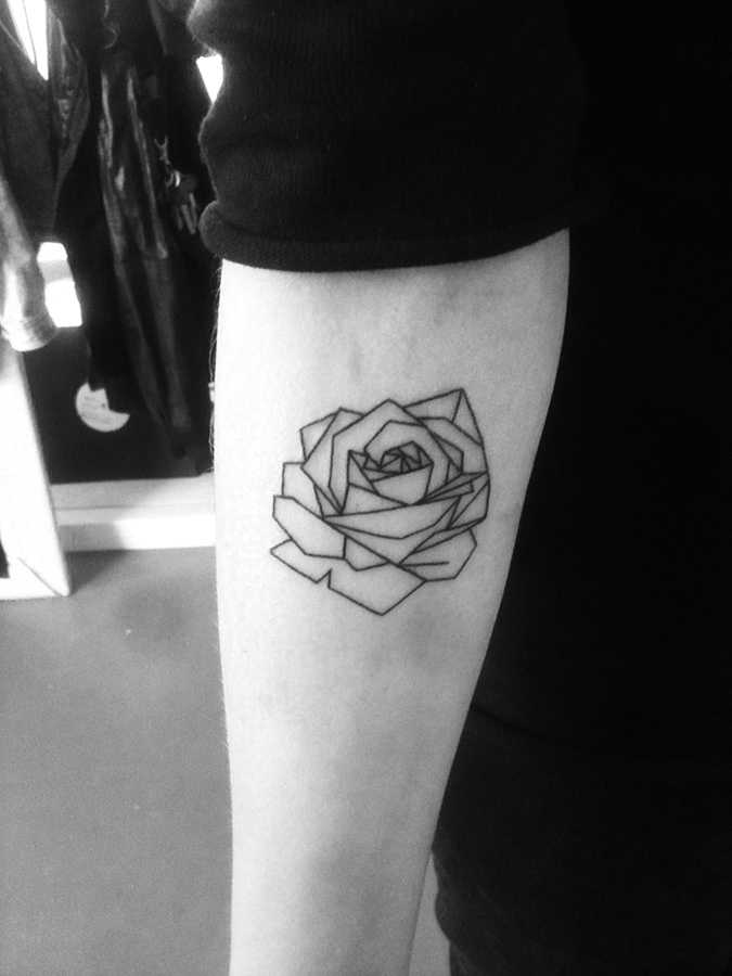 geometric-rose-tattoo