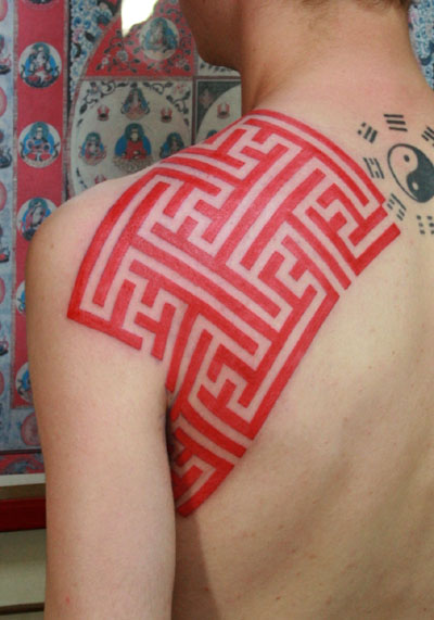geometric-shoulder-tattoo-fine