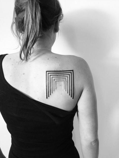 geometric-shoulder-tattoo-ideas-new