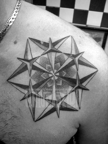 geometric-star-tattoo