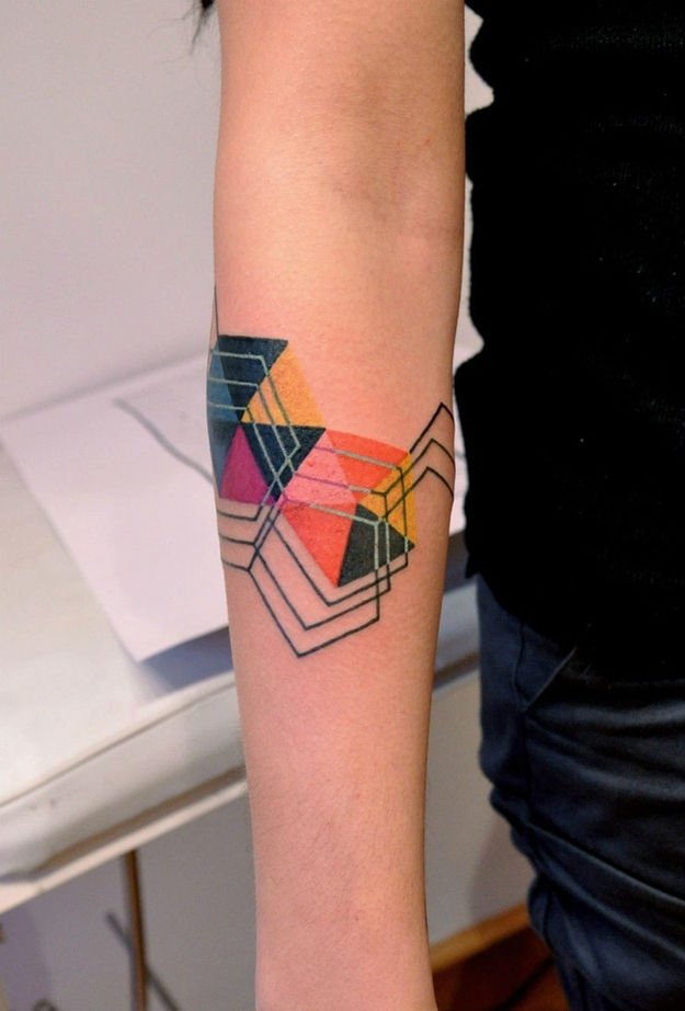 geometric-sun-tattoos