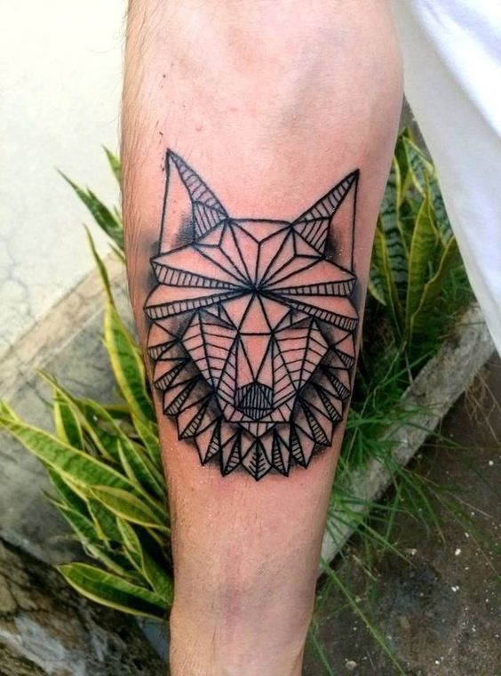 geometric-wolf-tattoo-design-men
