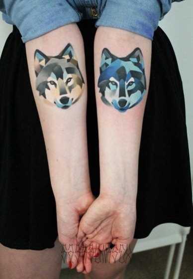 geometric-wolf-tattoo-designs