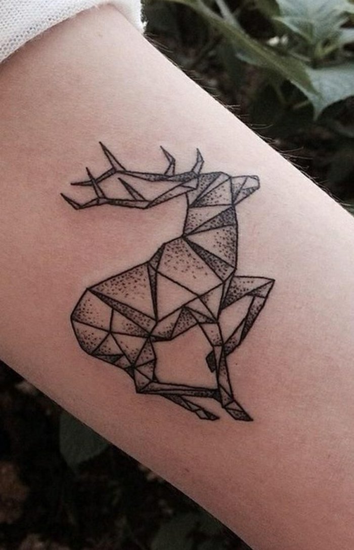 geometric-wolf-tattoo-on-hand