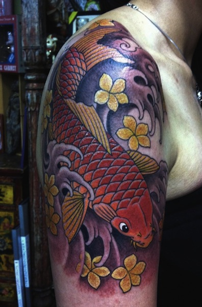 japanese-koi-fish-shoulder-tattoo