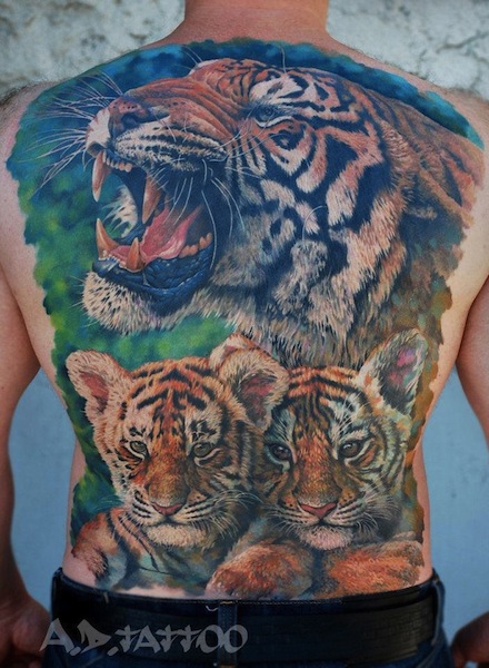 tiger-and-cubs-tattoo-on-back