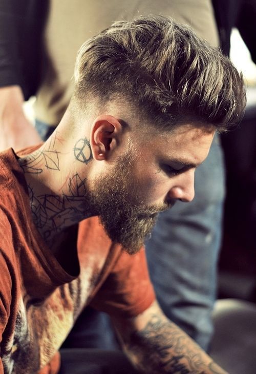 undercut-haircut-men-with-beard-tattoo