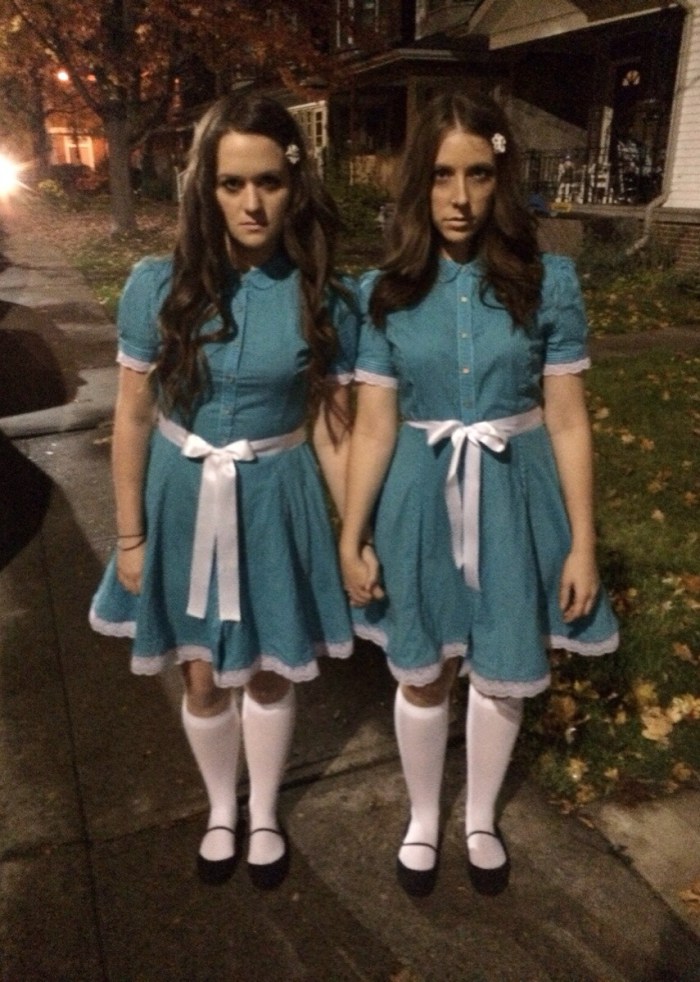 30 Halloween Costumes For Twins That Will Win You Over - Flawssy