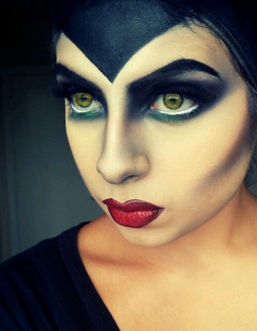 25 Maleficent Halloween Makeup Ideas - Flawssy